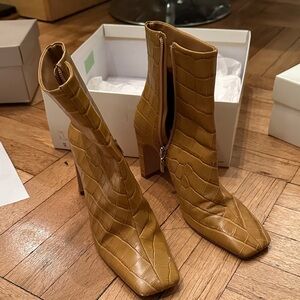 Schutz Ankle Boots